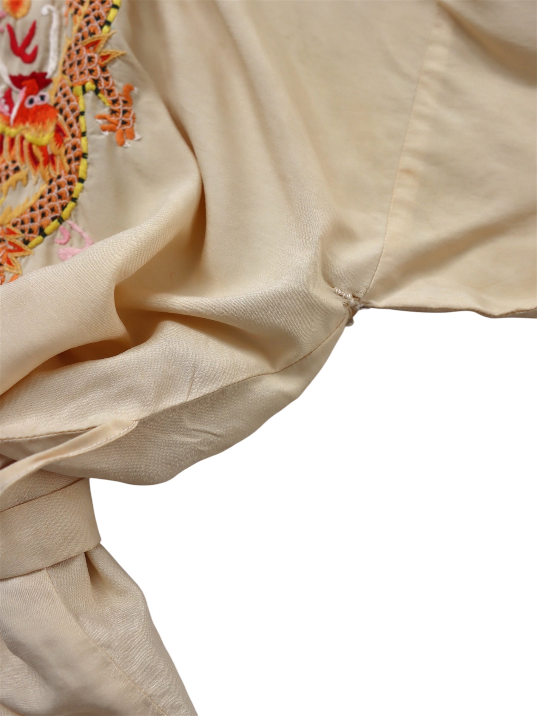 vintage kimono 〰 happy dragon