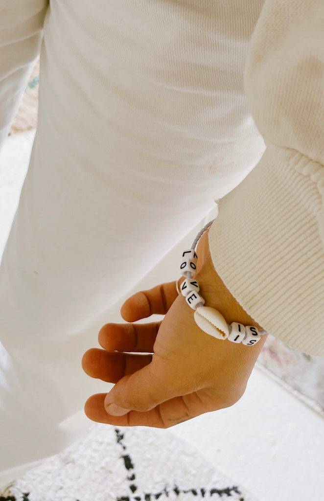 love is x vanrae bracelet ♡ beau blue
